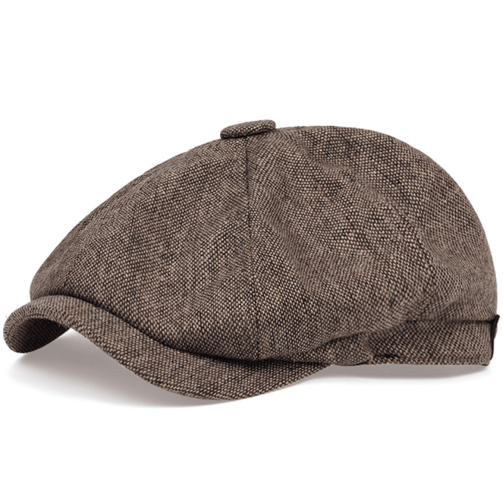 Warm men's herringbone flat cap, an ideal vintage accessory for autumn and winter men's fashion.