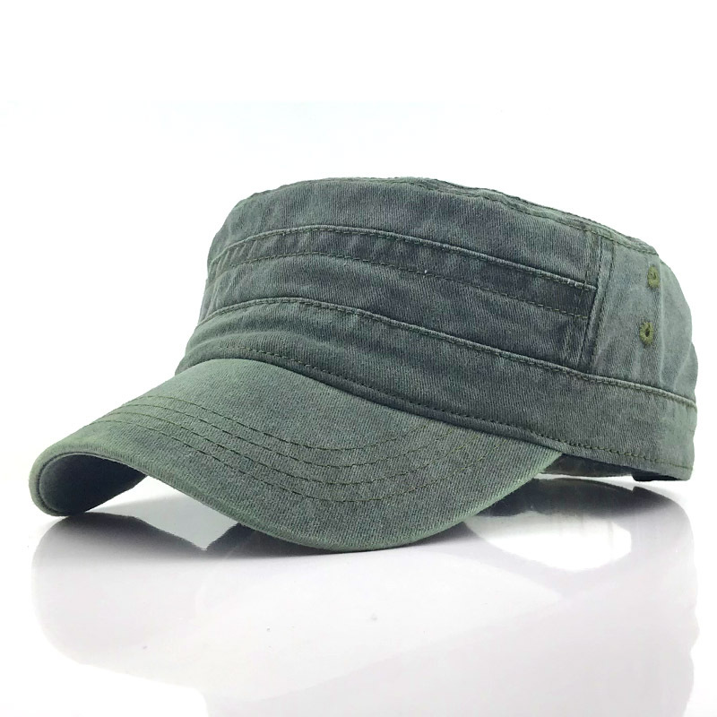 Adjustable men's retro military cap ensuring comfort. Blends classic army style with a modern, vintage look.