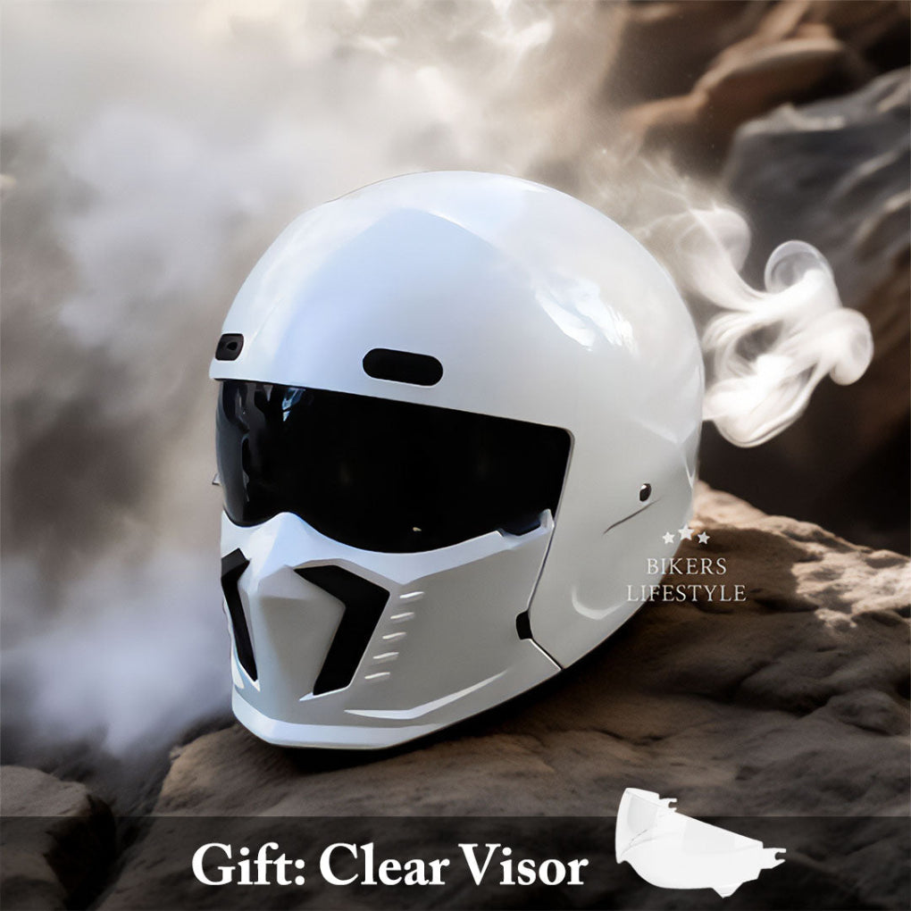 Men's vintage pilot motorcycle helmet with secure strap, full face protection