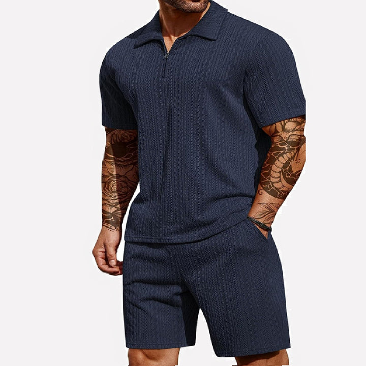 Modern men's ribbed loungewear: a casual polo shirt & shorts set in a relaxed fit for stylish comfort.