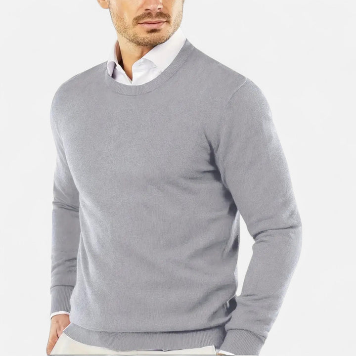 Cozy men's knitwear, ideal for cold weather and casual outfits