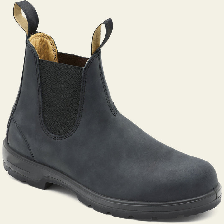 All-season men's ruched Chelsea boots, offering smart casual style and comfortable slip-on wear for outdoor adventures.