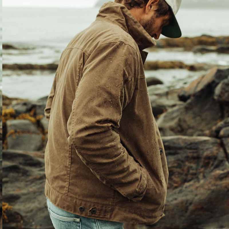 Durable men's utility jacket with multiple pockets, ideal for rugged outdoor autumn wear & practical fall casual style.