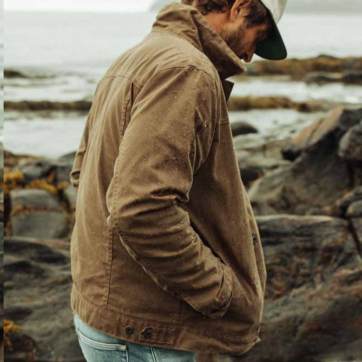 Durable men's utility jacket with multiple pockets, ideal for rugged outdoor autumn wear & practical fall casual style.