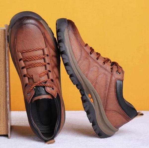 Versatile men's rugged textured low-top lace-up shoes, perfect for casual outings & daily activities.