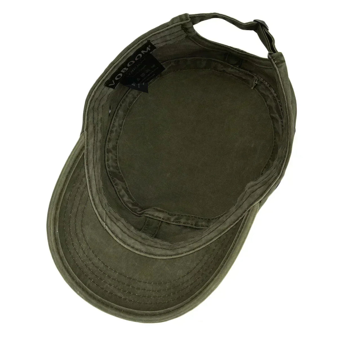 Vintage men's baseball cap with a rugged, distressed look, a timeless and adjustable casual accessory.