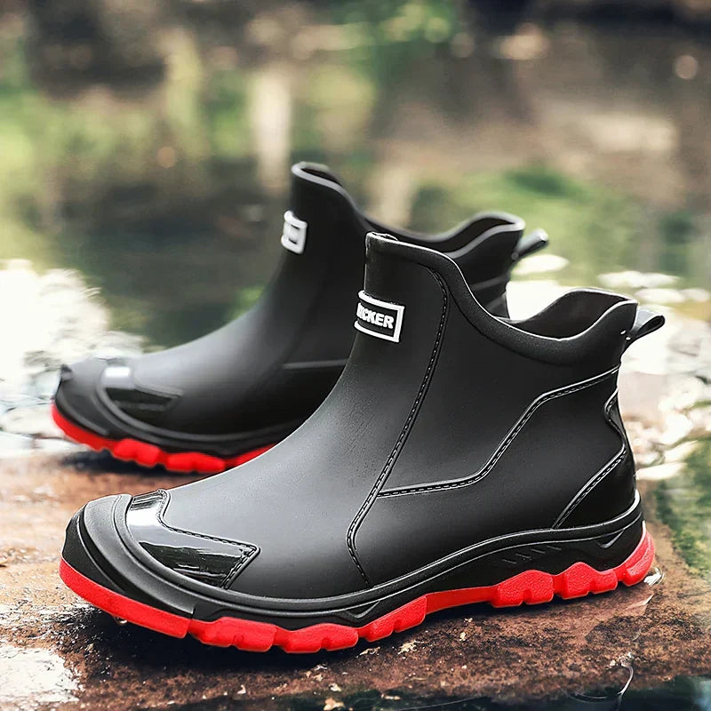 Men's rugged waterproof outdoor ankle boots, ideal for hiking & trails.
