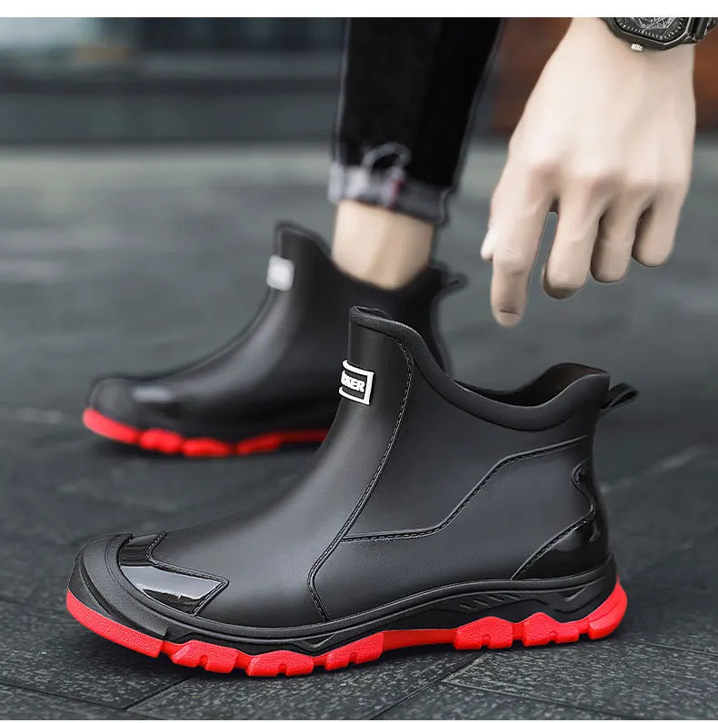 Durable men's waterproof outdoor ankle boots, built tough for extreme outdoor conditions.