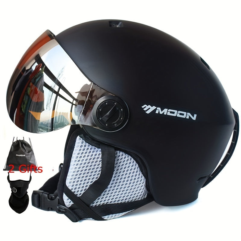 Men's ski helmet for outdoor sports, adjustable and breathable design.