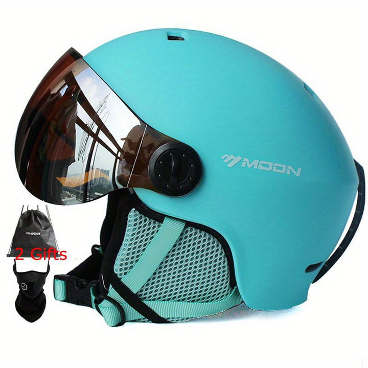 Removable parts on this men's ski helmet offer versatility.