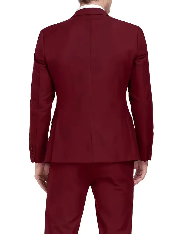 Premium men's slim fit suit, 3-piece with waistcoat, notched lapels. Ideal for events.