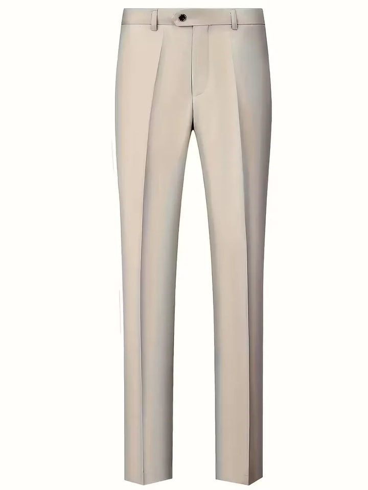 Formal men's 3-piece suit in slim fit, featuring a sophisticated waistcoat & notched lapels.