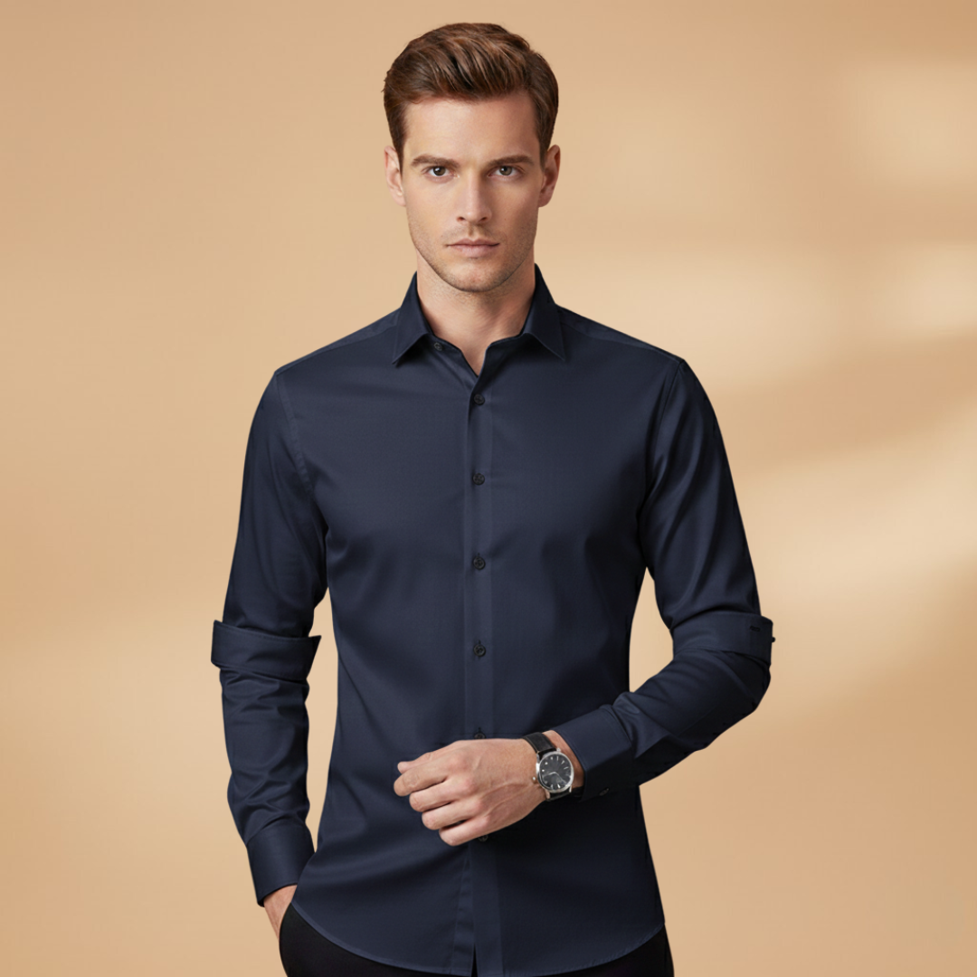 Men's slim-fit shirt in a modern plaid pattern for casual wear.