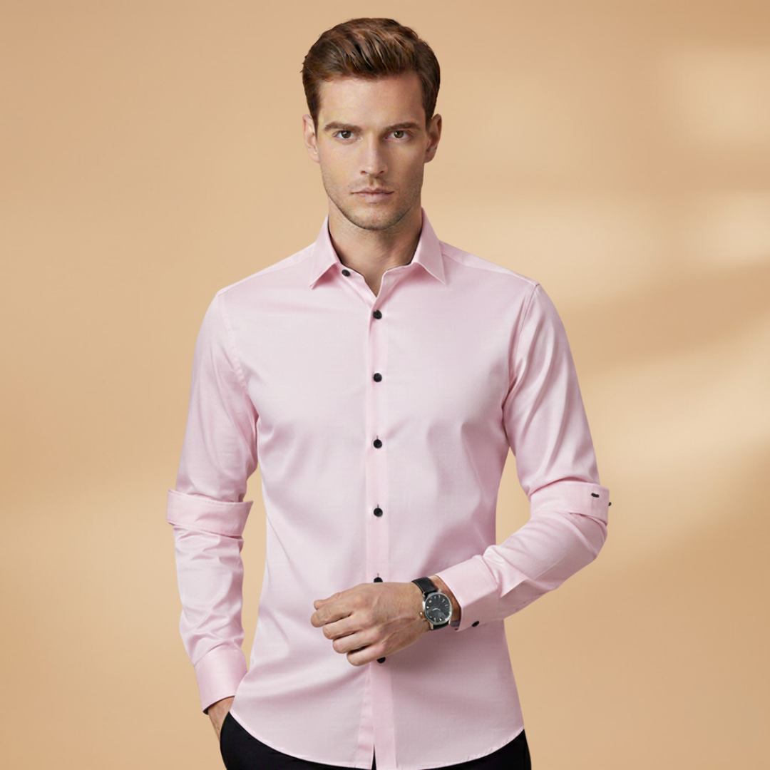 Comfortable and chic: men's casual button-down shirt.