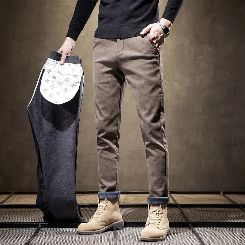 Khaki men's slim-fit casual pants, ideal for smart casual outfits and versatile everyday style.