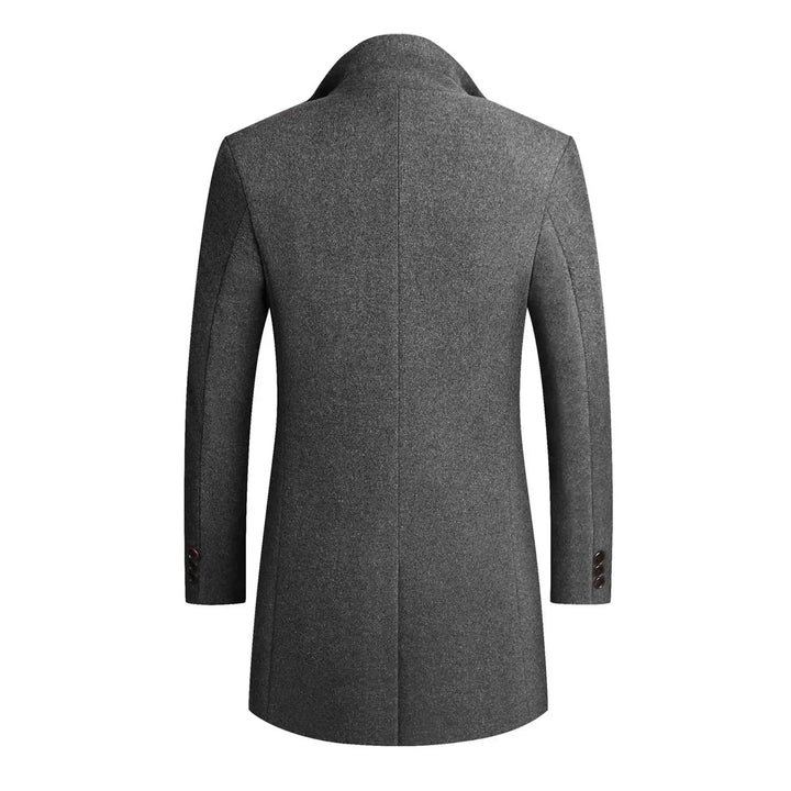 Elegant men's slim-fit overcoat. A modern tailored dress coat with button front, ideal for formal wear and comfort.