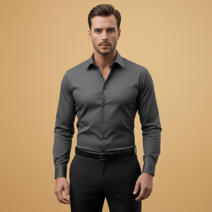 Classic men's pointed collar shirt, slim fit, perfect for smart casual