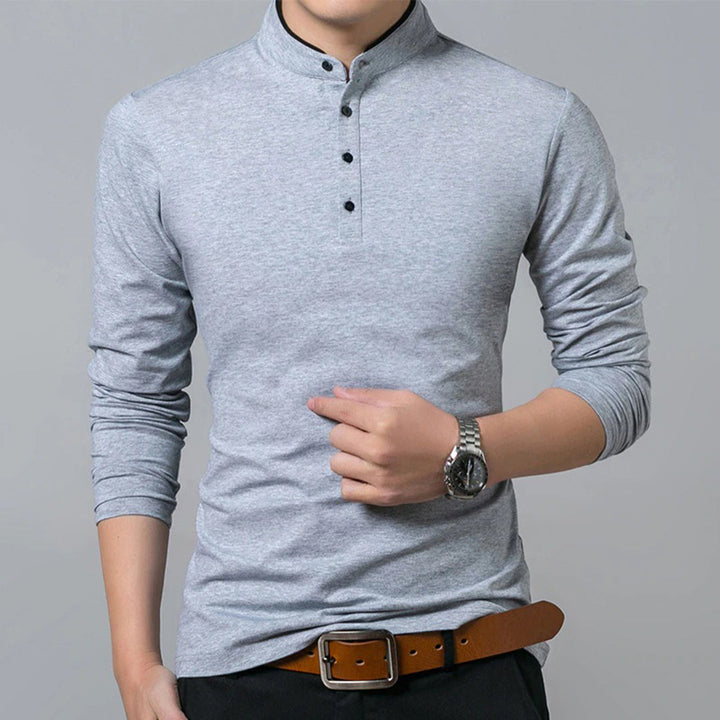 Refined men's slim-fit long sleeve polo shirt featuring a stylish mandarin collar. Modern casual shirt for men.