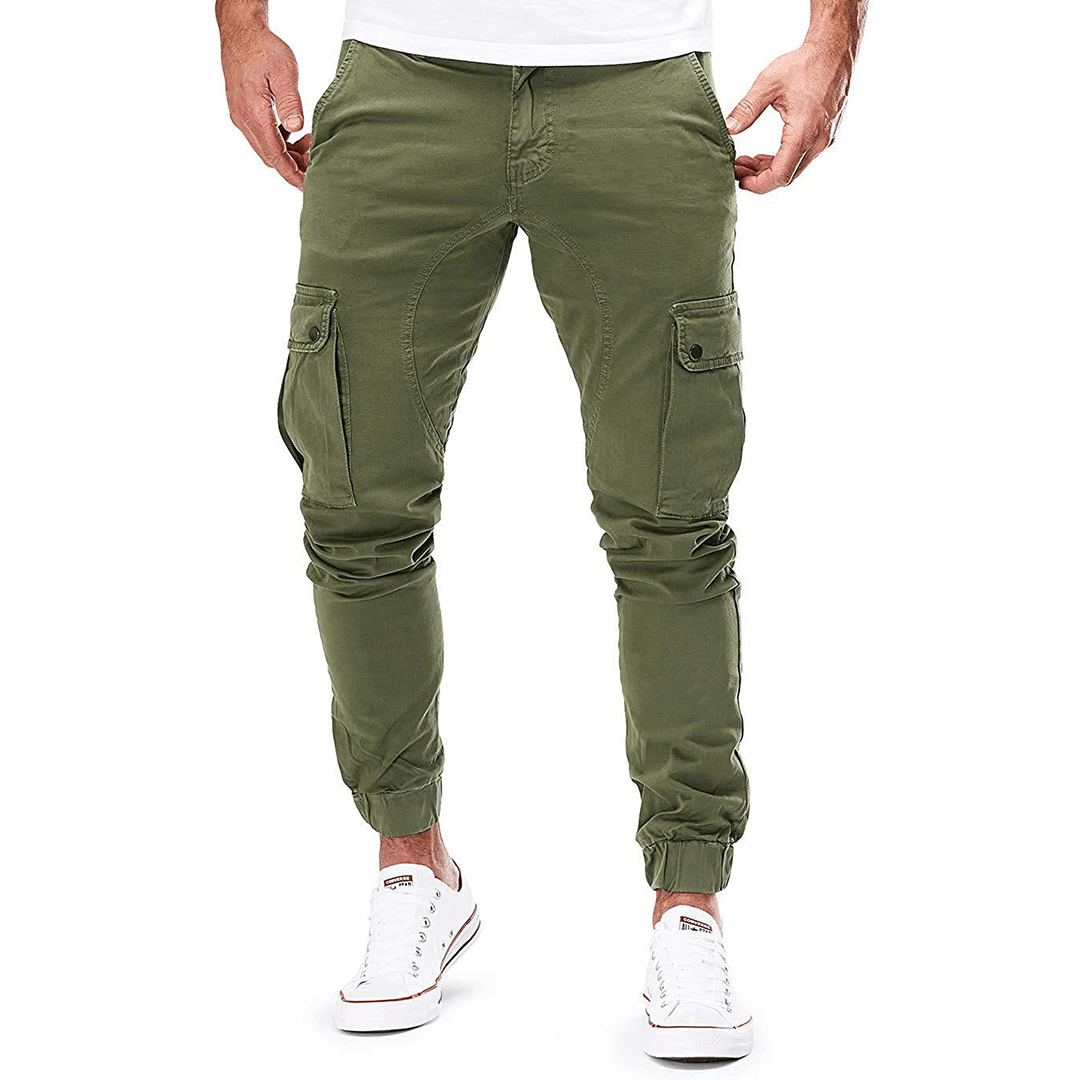 Comfortable men's stretch cargo trousers, slim fit for a modern look, suitable for any casual occasion.