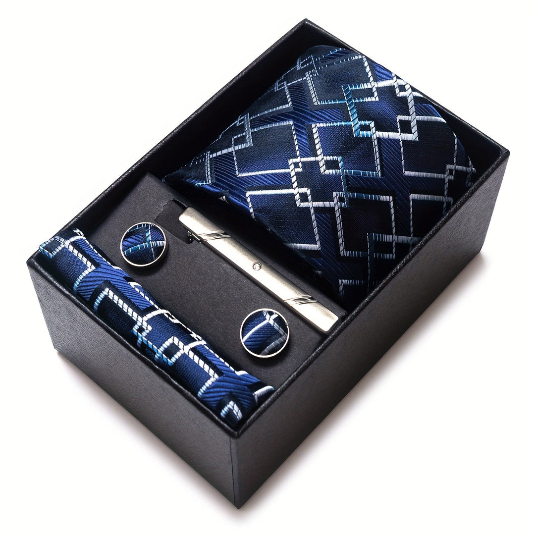 Comfortable men's slim fit stretch denim jeans, designed for a modern aesthetic & all-day wear.