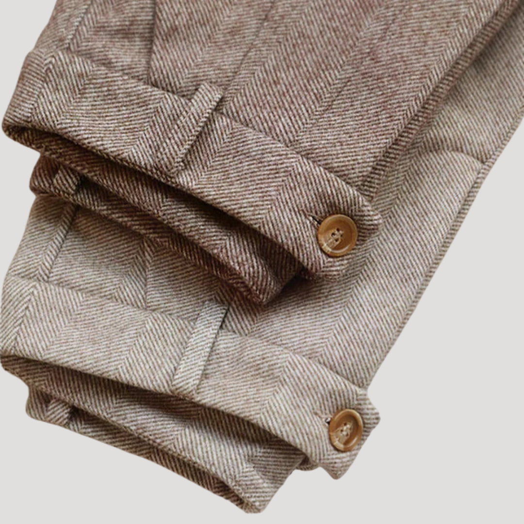 Grey slim fit tailored ankle-length pants for men, ideal for versatile spring and summer outfits.
