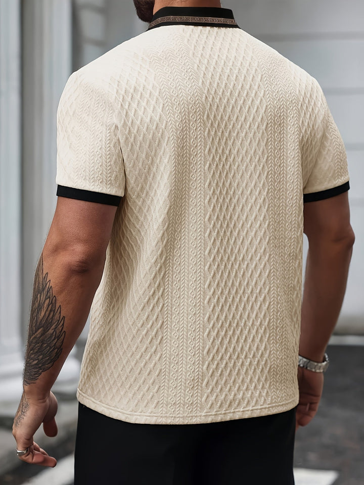 Stylish men's breathable polo shirt in a slim fit, suitable for summer days.
