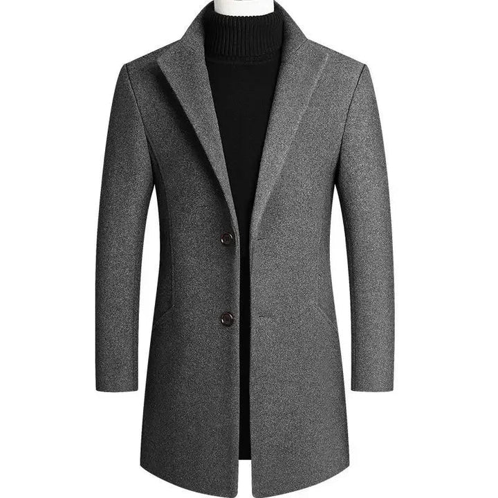 Elegant men's clothing: a slim-fit wool coat for versatile styling.