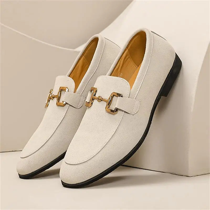 Men's fashion loafers with a modern metal detail, ideal for warm weather