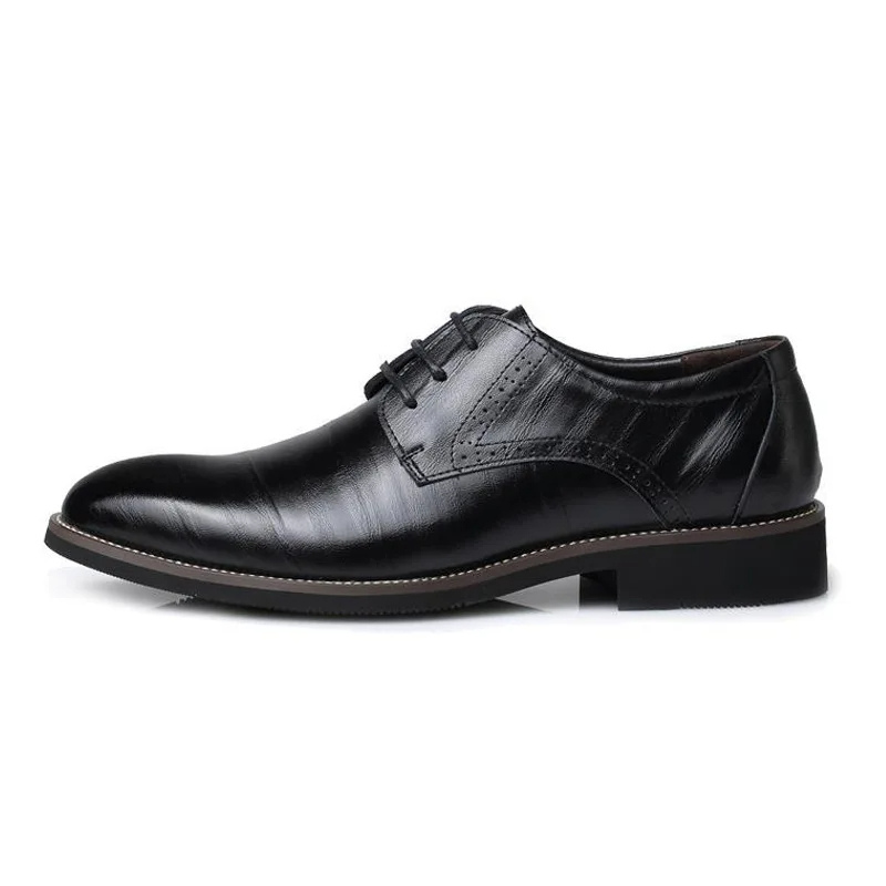 Men's smart vegan leather oxford shoes with classic lace-up closure for formal wear