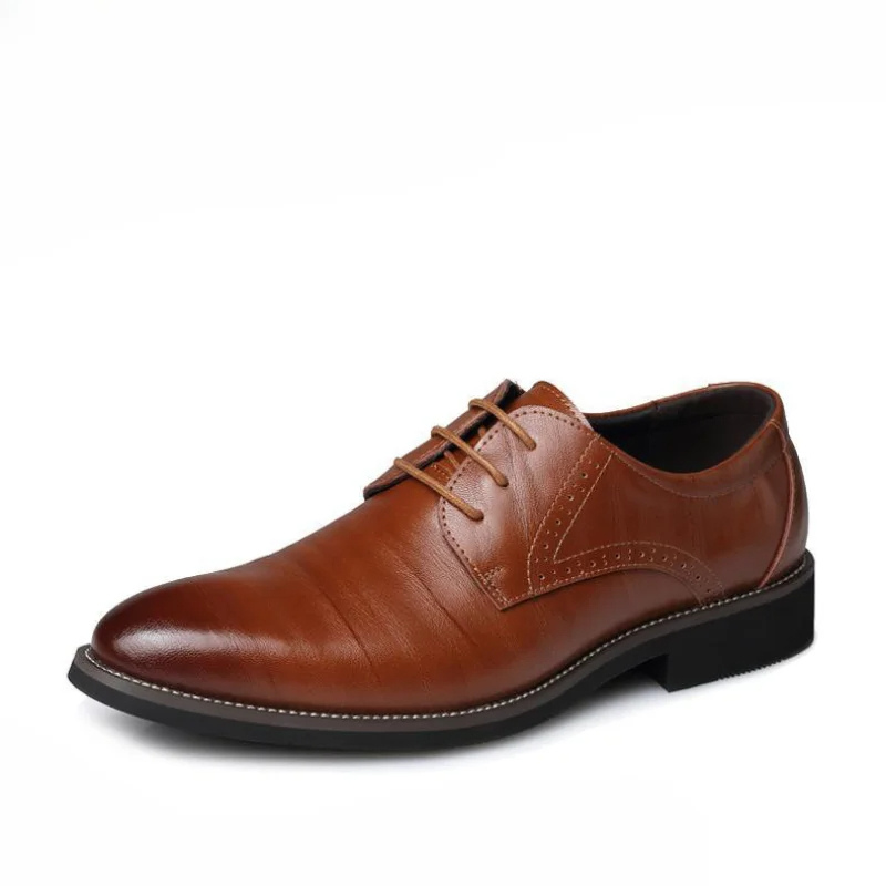 Formal footwear for men: Elegant vegan leather oxford shoes with a timeless lace-up closure