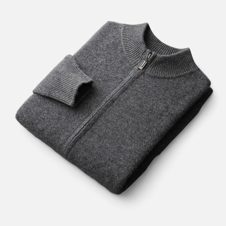 Man in a smart casual long sleeve zippered cardigan, comfortable and stylish for daily men's fashion.