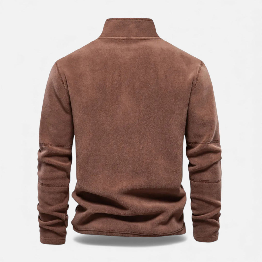 Essential men's casual wear: a versatile fleece pullover