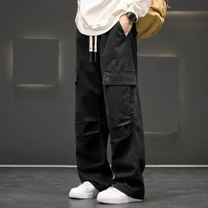 Comfortable men's straight leg cargo pants, great for a casual fashion look and daily comfort.