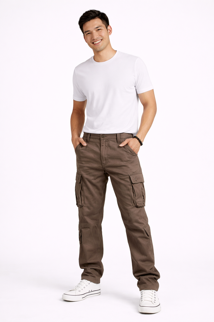 Practical men's straight leg cargo pants with utility pockets, ideal for weekend and casual wear.