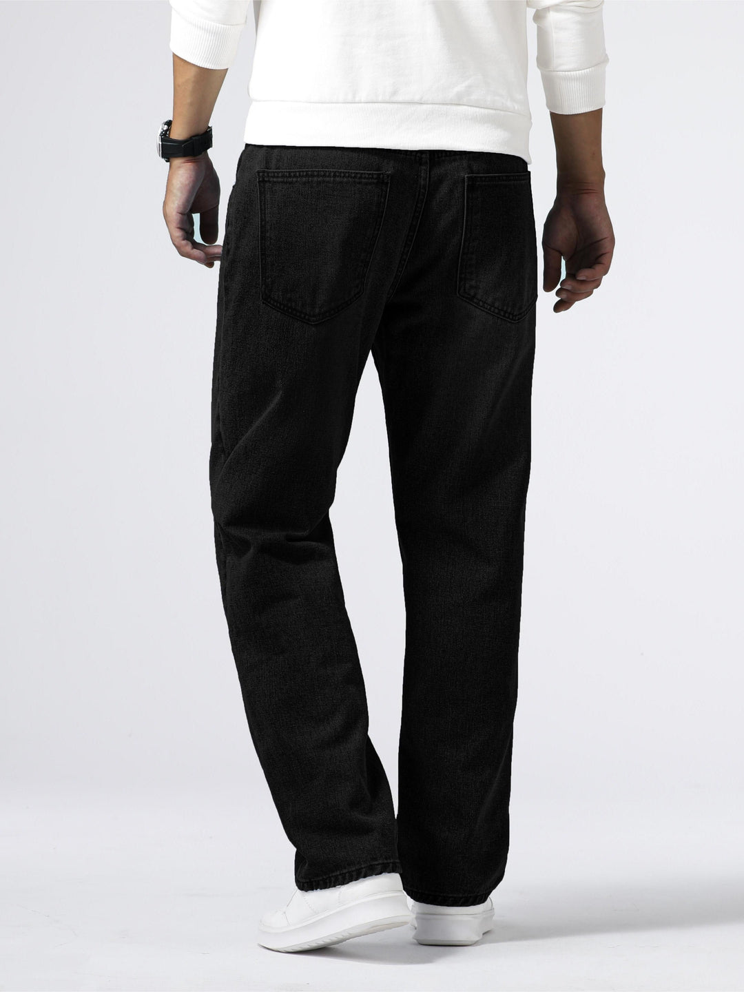 Classic men's straight leg pants in a relaxed fit, featuring a trendy washed finish. Versatile bottom.