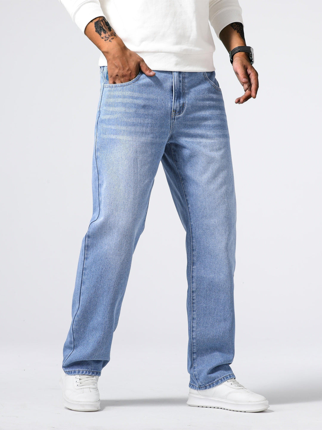 Everyday men's straight leg pants with a comfortable relaxed fit and an on-trend washed finish.