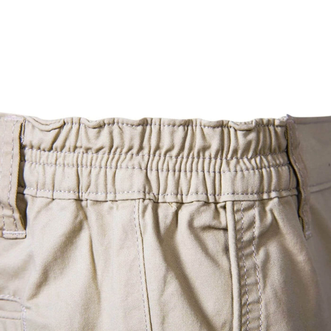 Stylish men's chino shorts, featuring stretch fabric for all-day comfort & casual summer style.
