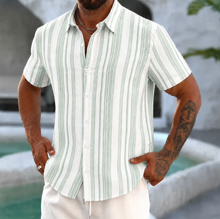 Casual men's striped button-up shirt, long sleeve for summer. Relaxed fit, perfect for everyday fashion.