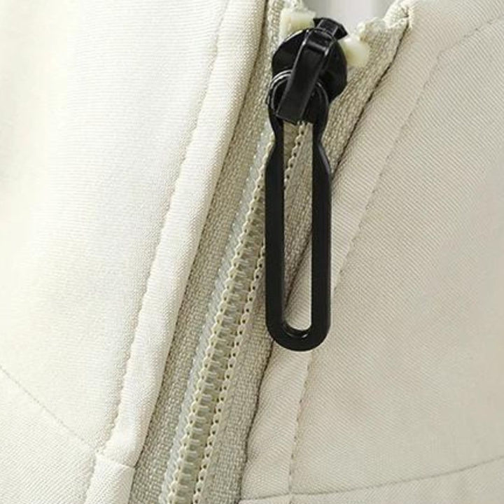 Casual men's striped tracksuit for active comfort. A complete two-piece set with jacket & joggers.