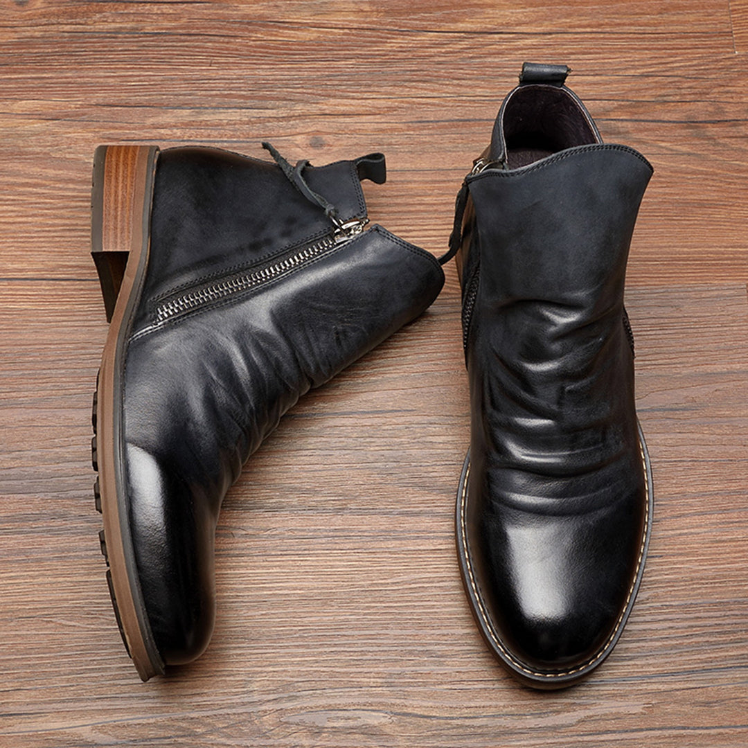 Elegant men's zipper boots, a modern and fashionable choice for comfortable all-season footwear.