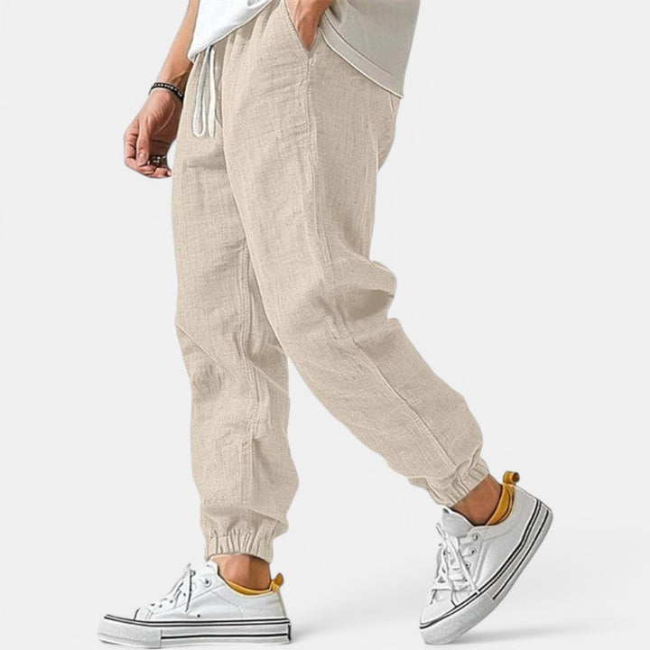 Fashionable men's joggers with drawstring, ideal for comfortable, stylish everyday wear.