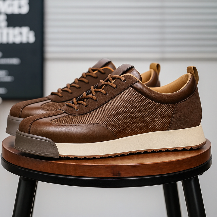 Comfortable travel shoes: men's stylish leather lace-up trainers for all-day wear