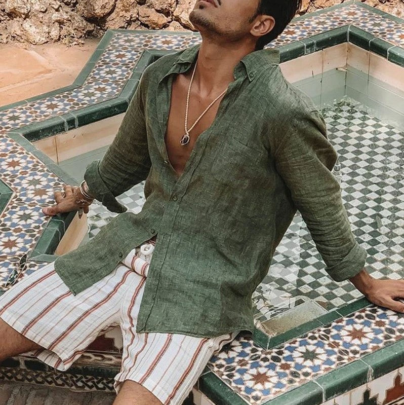 Stylish men's casual button-up shirt, a versatile long sleeve top for modern men's fashion.