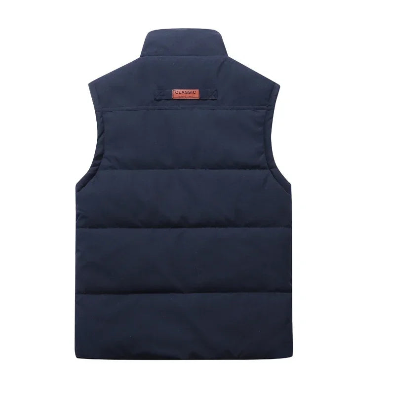 Versatile black men's sleeveless jacket, perfect for layering and modern men's fashion.