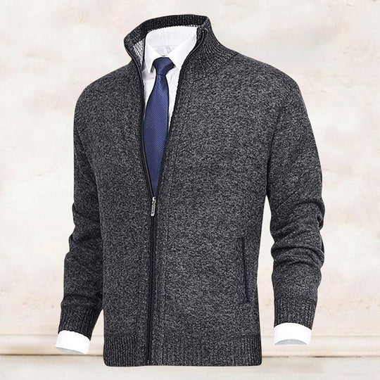 Comfortable men's spring vest, lightweight cotton blend sleeveless jacket for casual layering & style.