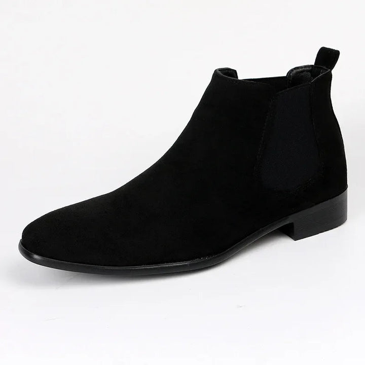 Modern men's pull-on ankle Chelsea boots, ideal for smart-casual attire or dressing up, comfortable and chic.