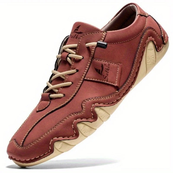 Modern retro men's barefoot lace-up shoes, stylish and comfortable for diverse casual outfits.