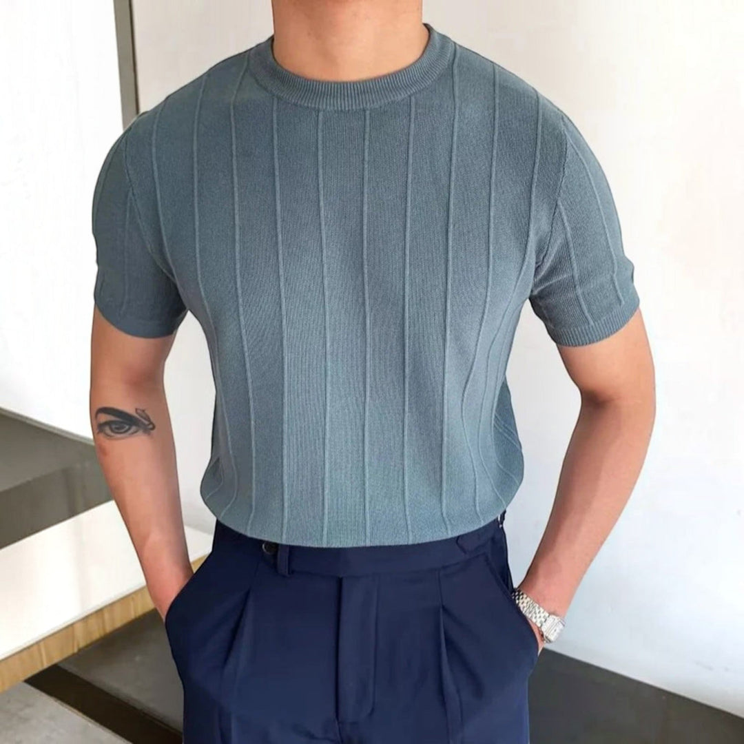 Men's stylish ribbed t-shirt in a breathable design, perfect for casual wear. Lightweight short-sleeve top for everyday comfort.