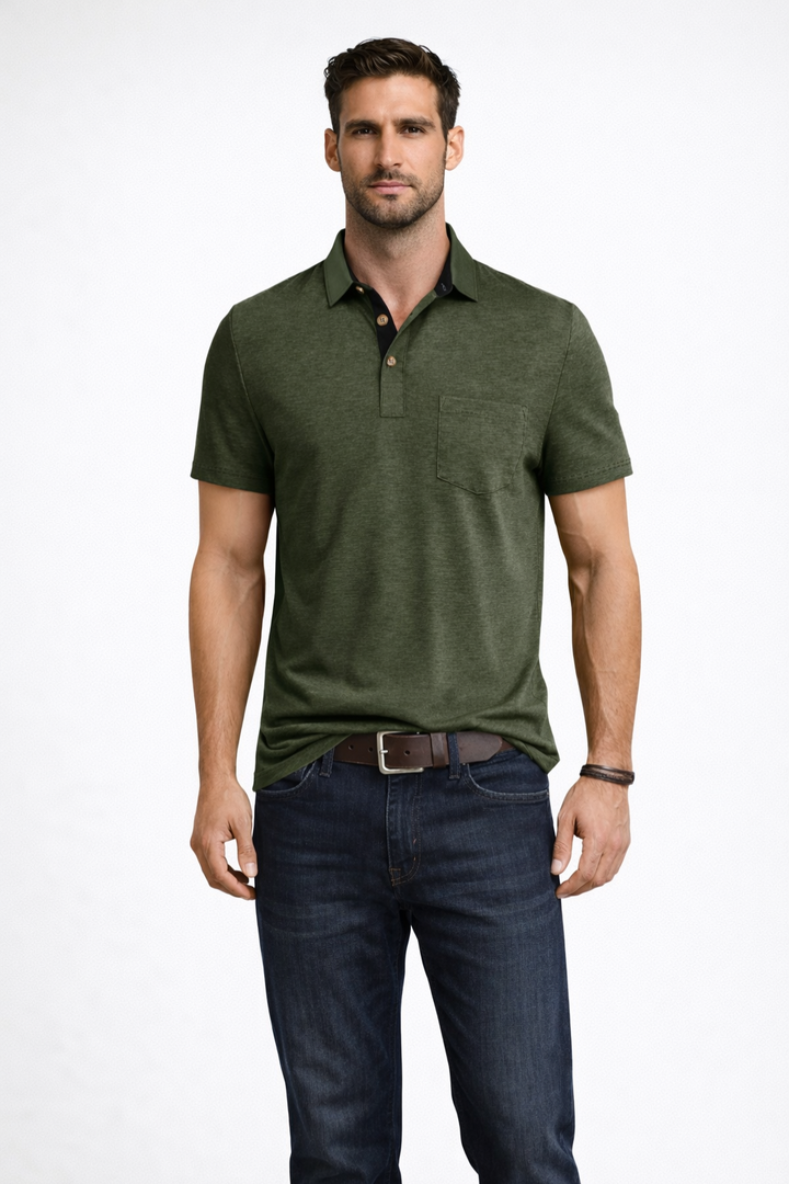 Versatile men's short sleeve polo: contrast collar, chest pocket, perfect for casual and everyday style.