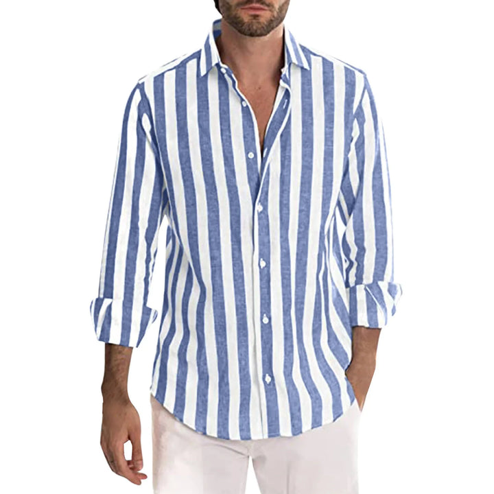 Men's stylish short-sleeve summer shirt. Breathable fabric for casual comfort, perfect for warm weather.